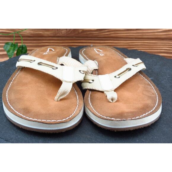Clarks Size 9 M Beige Flip Flop Fabric Women Sandal Shoes - Picture 2 of 7
